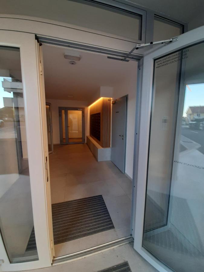 Apartment "50 Shades" With Balcony And Free Parking In The Garage Задар Экстерьер фото